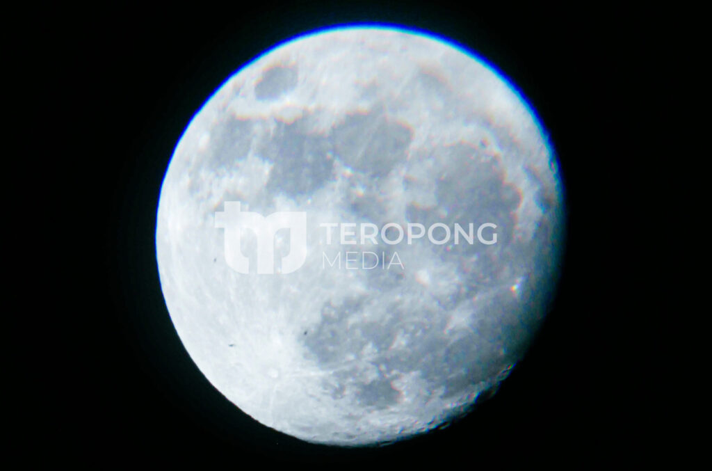 Fakta tentang bulan