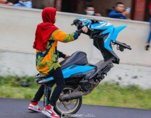 Youtuber emak gila