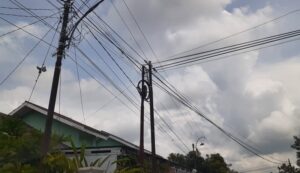 kabel semrawut