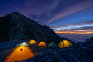 Tips Mendaki Gunung Saat Musim Penghujan Datang