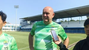 pelatih persib bojan hodak, persib vs PSIS Semarang rotasi pemain
