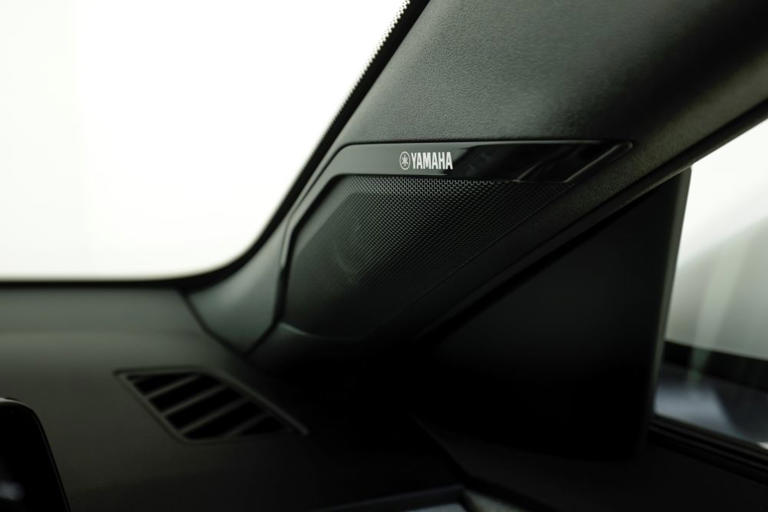 mitsubishi xforce audio