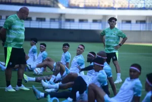 persib heningkan cipta HUT RI