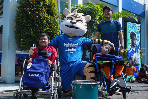 persib joy to school
