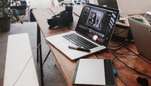 Membeli Laptop