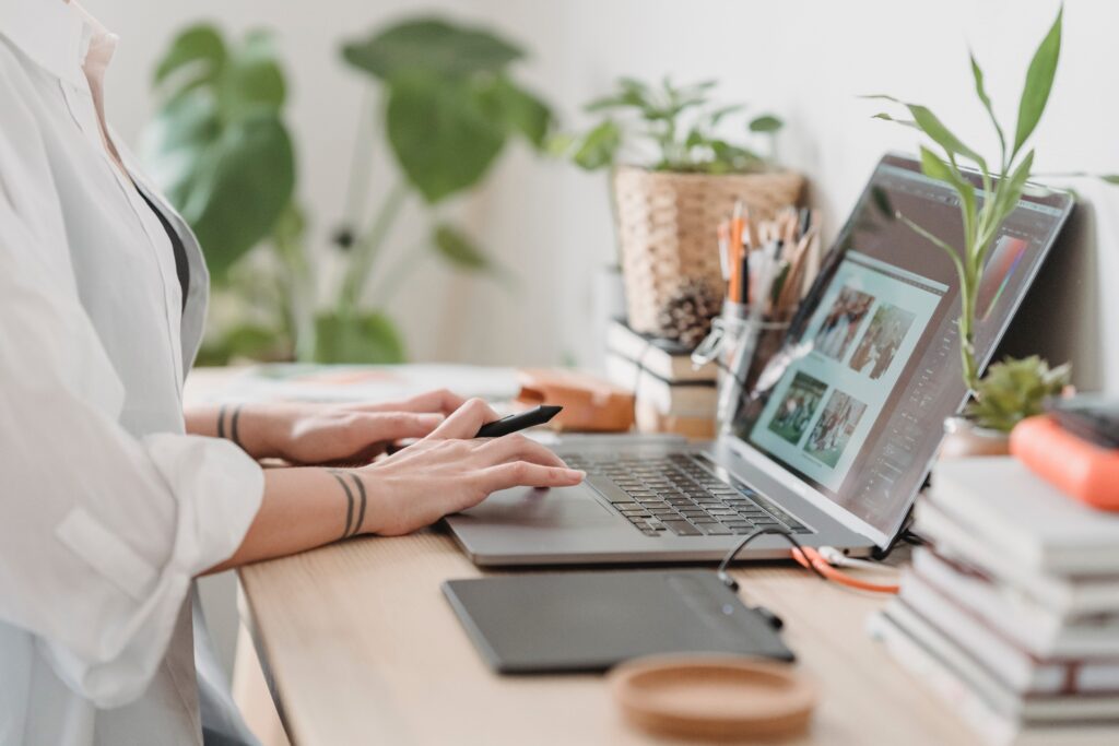 Perbedaan Laptop Notebook dan Netbook