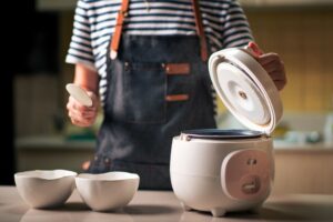 pemerintah bagikan rice cooker gratis