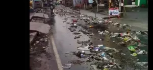 sampah berserakan malang