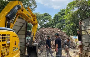 tegalega bandung darurat sampah