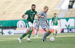 uston nawawi persebaya