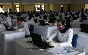 Instansi Sepi Peminat