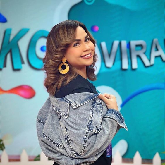 Kritik Penampilan Artis