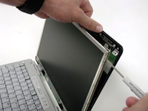 Memperbaiki Laptop Rusak