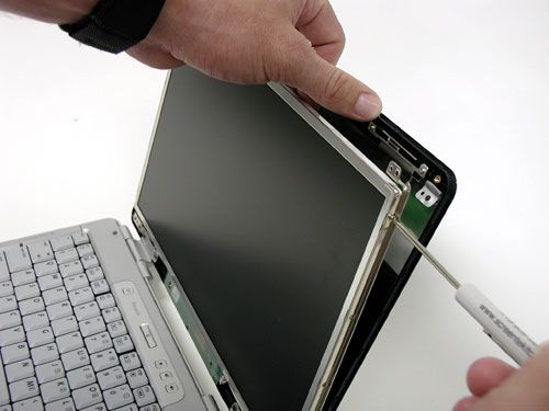Memperbaiki Laptop Rusak