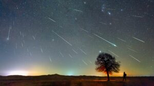 Meteor Jatuh ke Bumi