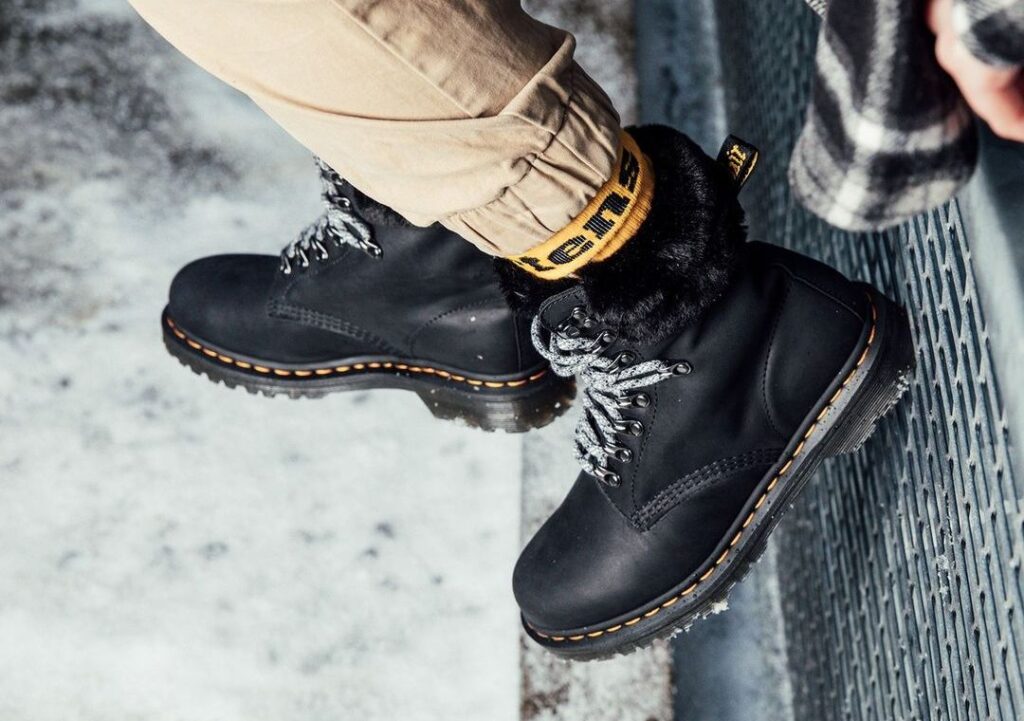 Sepatu Docmart