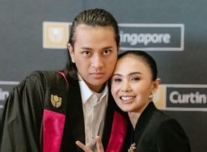 Wisuda Cavin Obrient