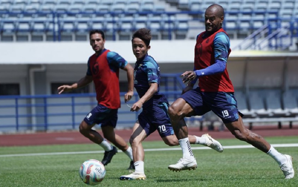 Arsan Makarin Hengkang Dari Persib