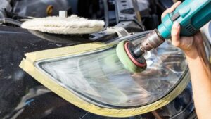 Kaca Lampu Mobil Menguning? Begini Cara Membersihkanya