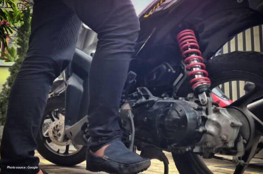 memanaskan motor