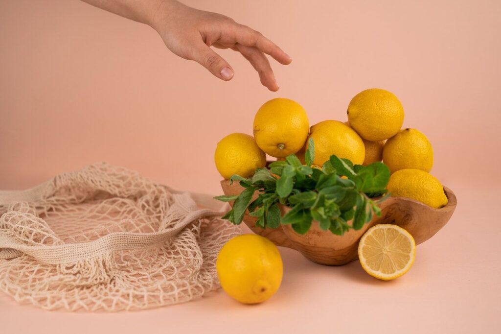menyimpan lemon di kulkas