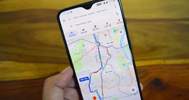 menyimpan perjalanan di Google Maps