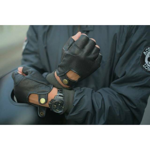 sarung tangan motor klasik