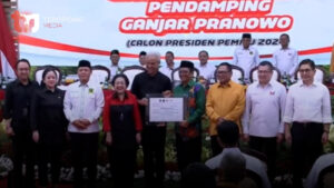 Ganjar Pranowo Umumkan Mahfud MD sebagai Calon Wakil Presiden di Pilpres