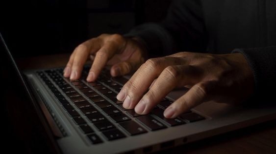 Handphone Terkena Hacker