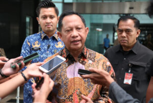 Pemerintah Tunda Pelantikan Kepala Daerah