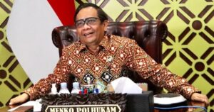 Mahfud mundur