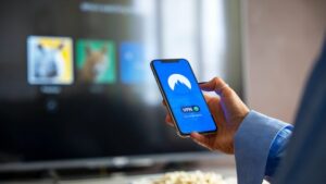 Menggunakan VPN