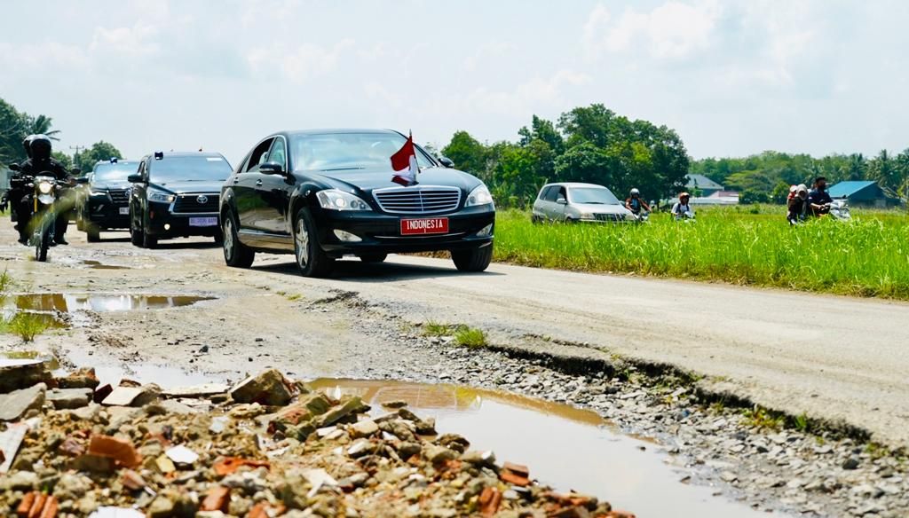 Mercedes-Benz S600 Guard Jokowi