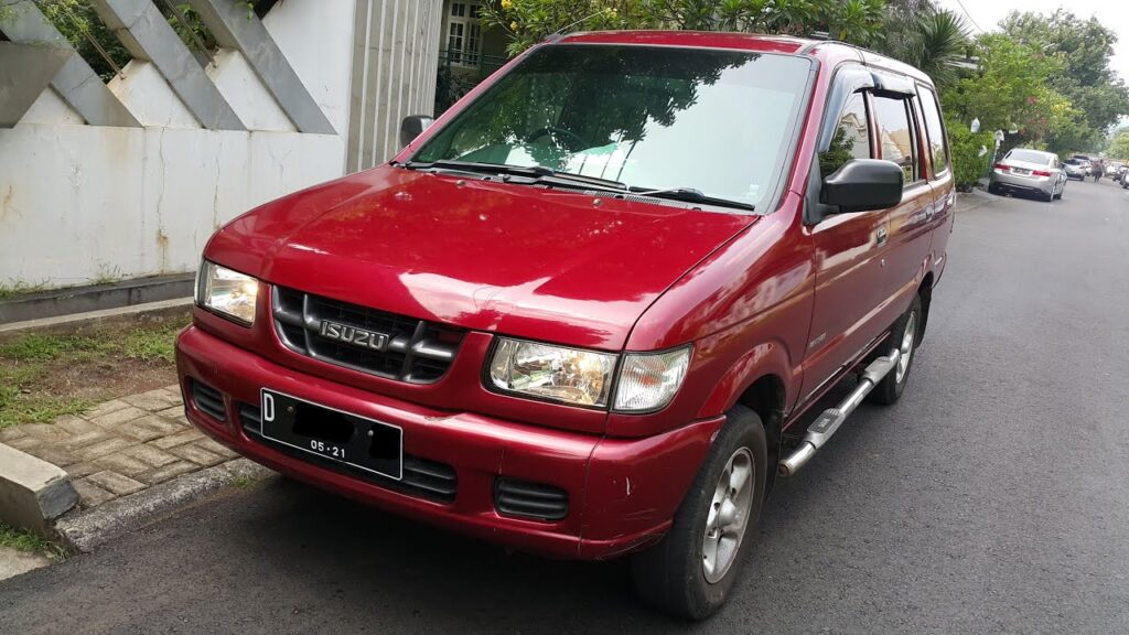 harga bekas isuzu panther 2025