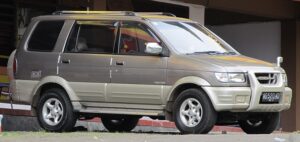 isuzu panther (3)
