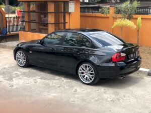 mobil mewah murah