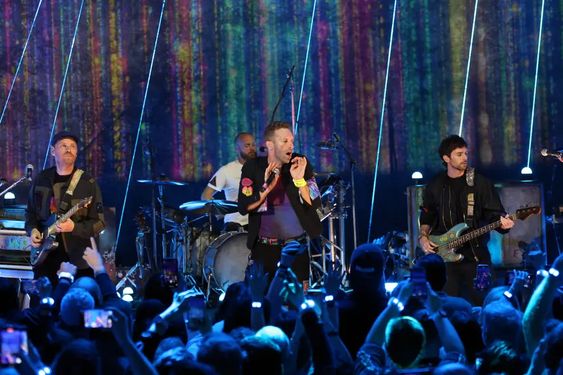 Keuntungan konser Coldplay