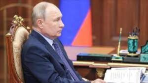 Warga Rusia Demo