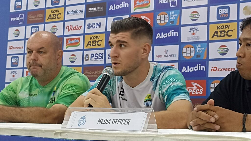 Bek Persib Nick Kuipers