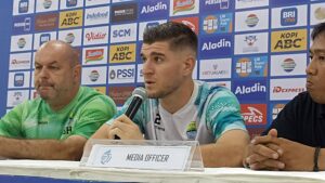 Bek Persib Nick Kuipers