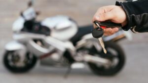 kunci motor macet