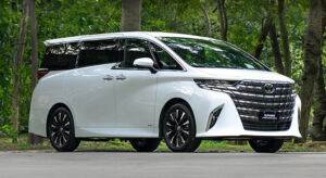 mobil bekas mpv kelas atas