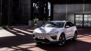 mobil listrik 2024