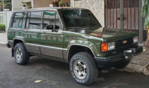 mobil off-road bekas