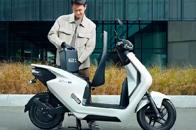 Honda em1 e