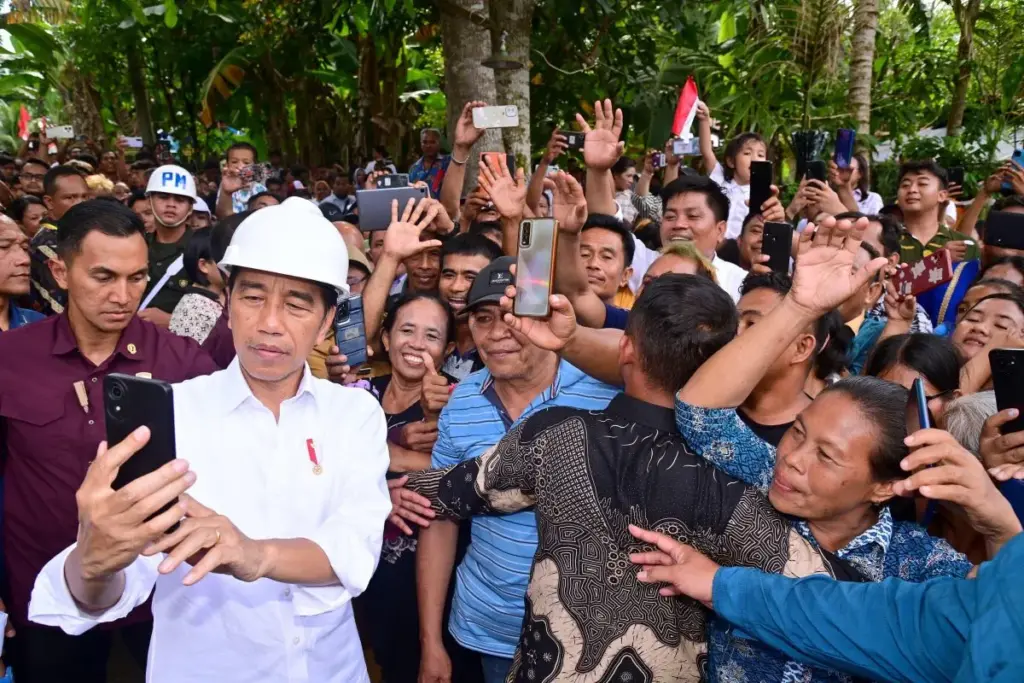 JOKOWI BTS 4G