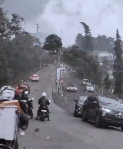Angin Puting Beliung Terjang Puluhan Rumah di Cimenyan