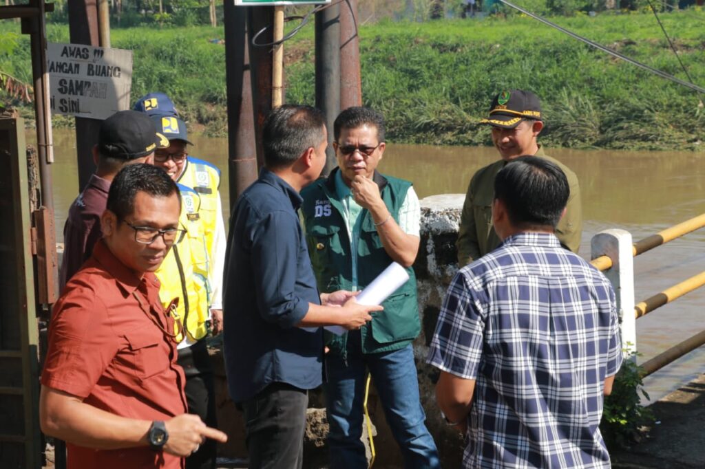 jembatan citarum retak
