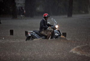 motor listrik musim hujan