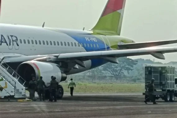pelita air bom